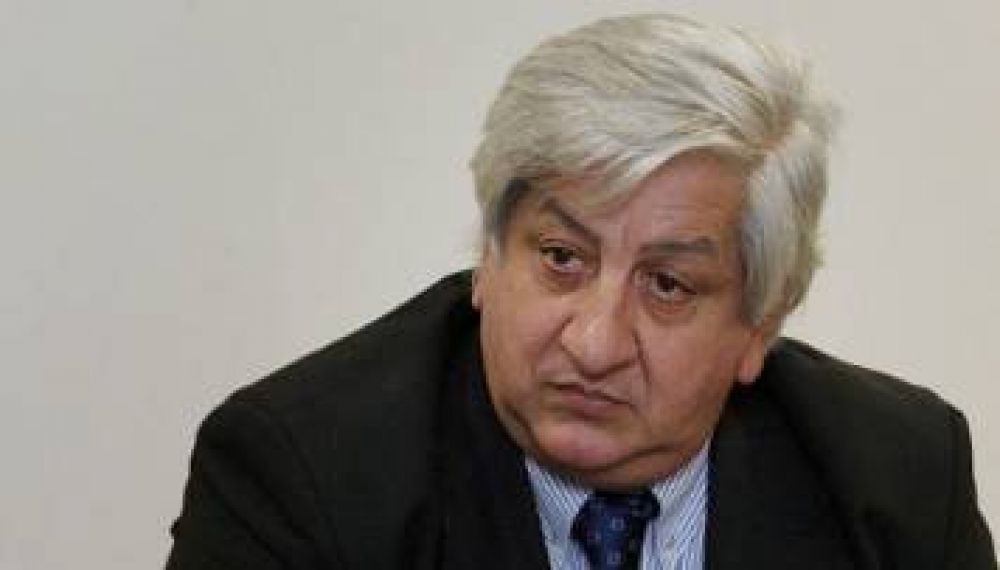 Para Piumato, la excepci�n de Ganancias es "pretender endulzar el mar con una cucharada de az�car"