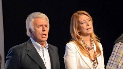 10 ministros en la pelea De la Sota - Giorgi