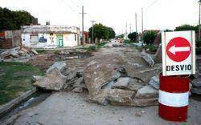 Para las calles de la ciudad: El municipio licit� mas obras de bacheo de hormig�n