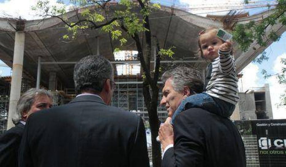 Macri supervis� la nueva sede del Banco Ciudad
