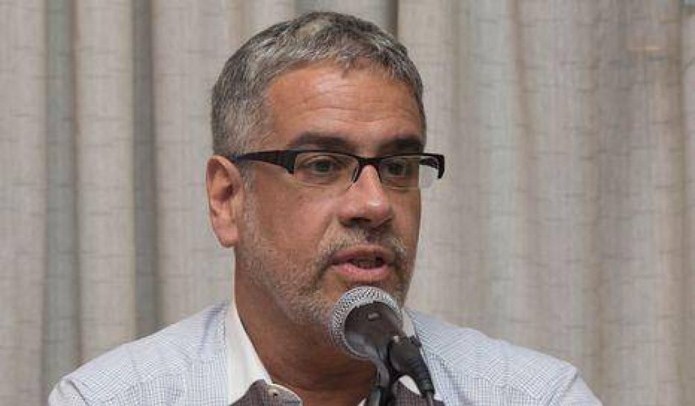 "La derecha no puede decir lo que quiere hacer"