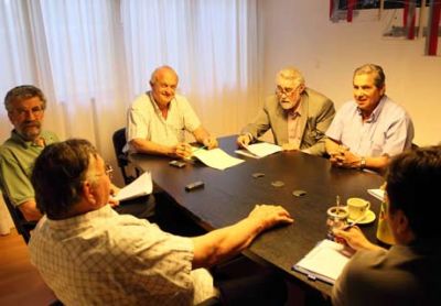 Alfredo Palmieri se reuni� con la C�mara de Productores del Valle Inferior