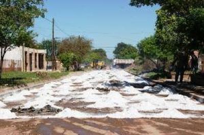 Siguen las obras de pavimento en calles de S�enz Pe�a