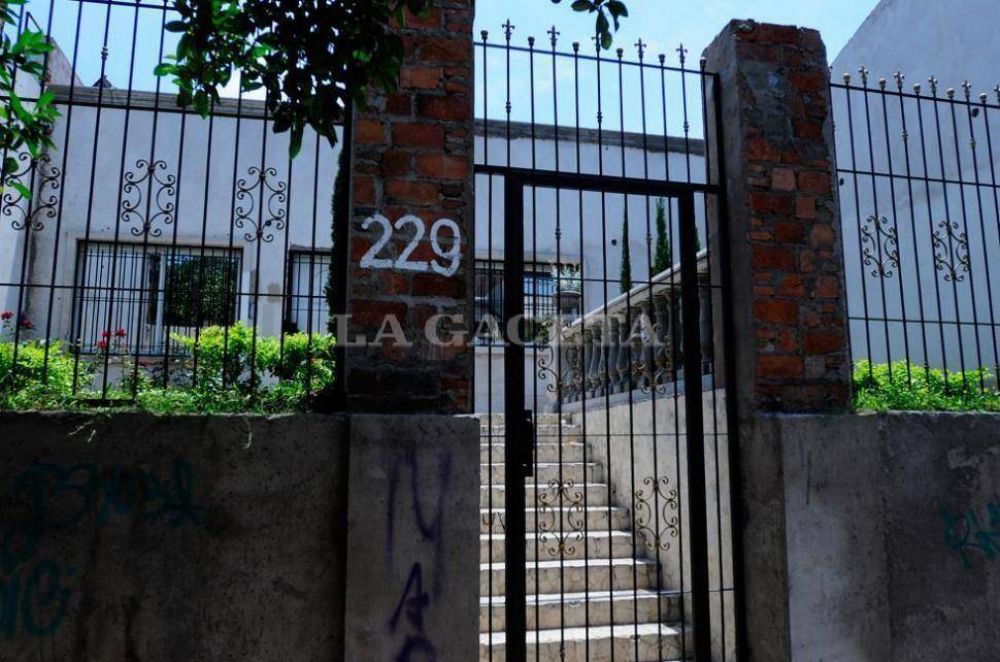 Allanaron un prost�bulo encubierto en Barrio Sur 