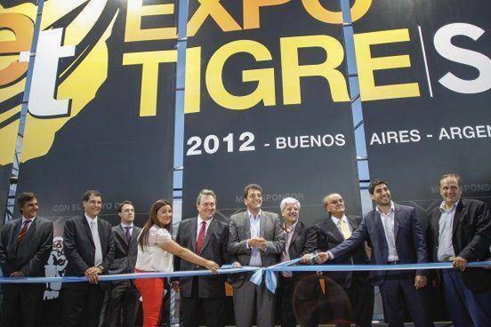 Massa inaugur Expo Tigre 2012