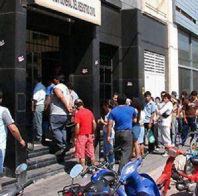 Un violento episodio en el Registro Civil 