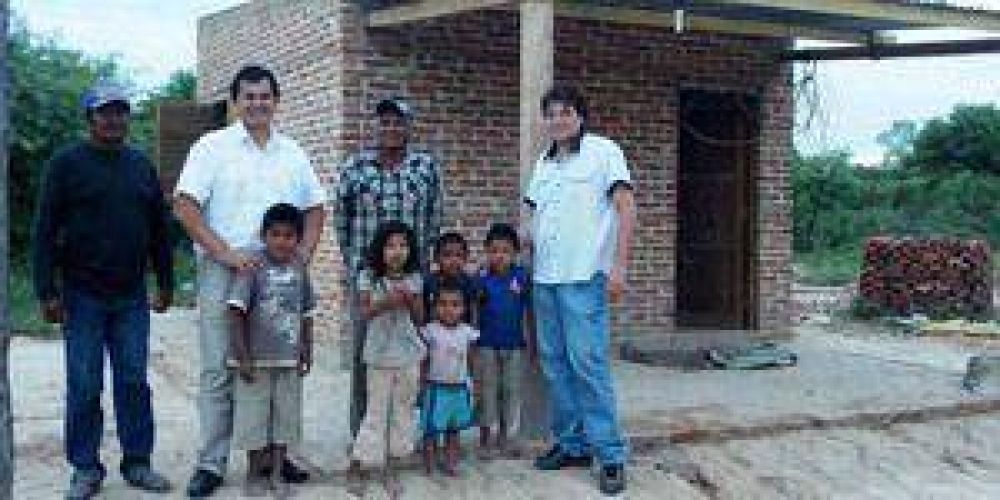  Contin�an construyendo los m�dulos habitacionales para las comunidades wich�