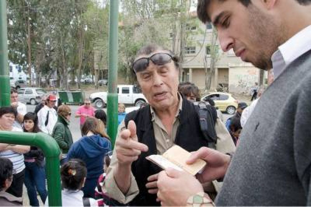 Hubo esperas desde la madrugada para gestionar el nuevo DNI
