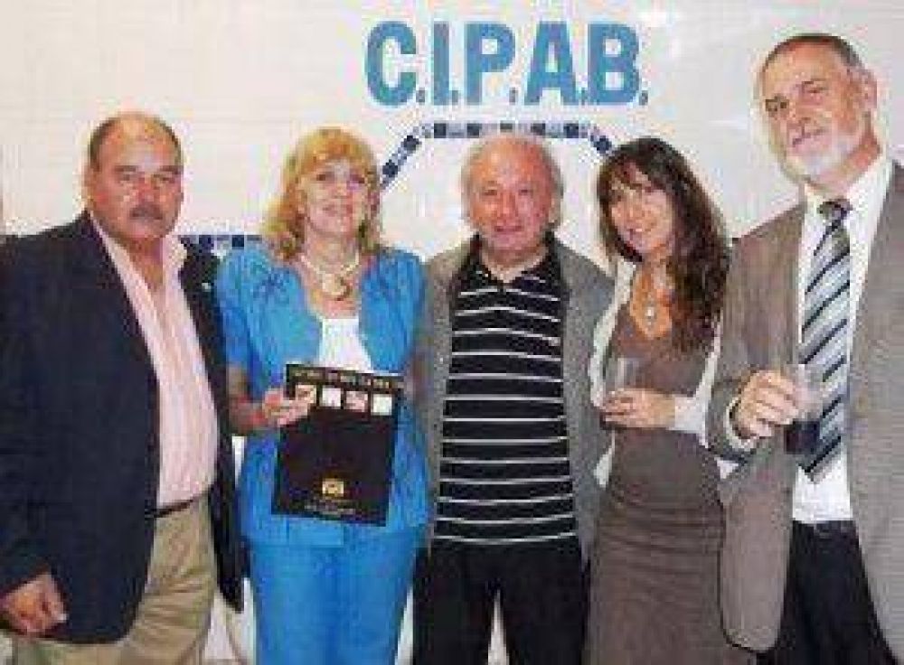 El Rotary Club De Rafael Calzada Reconoci� A Servidores P�blicos