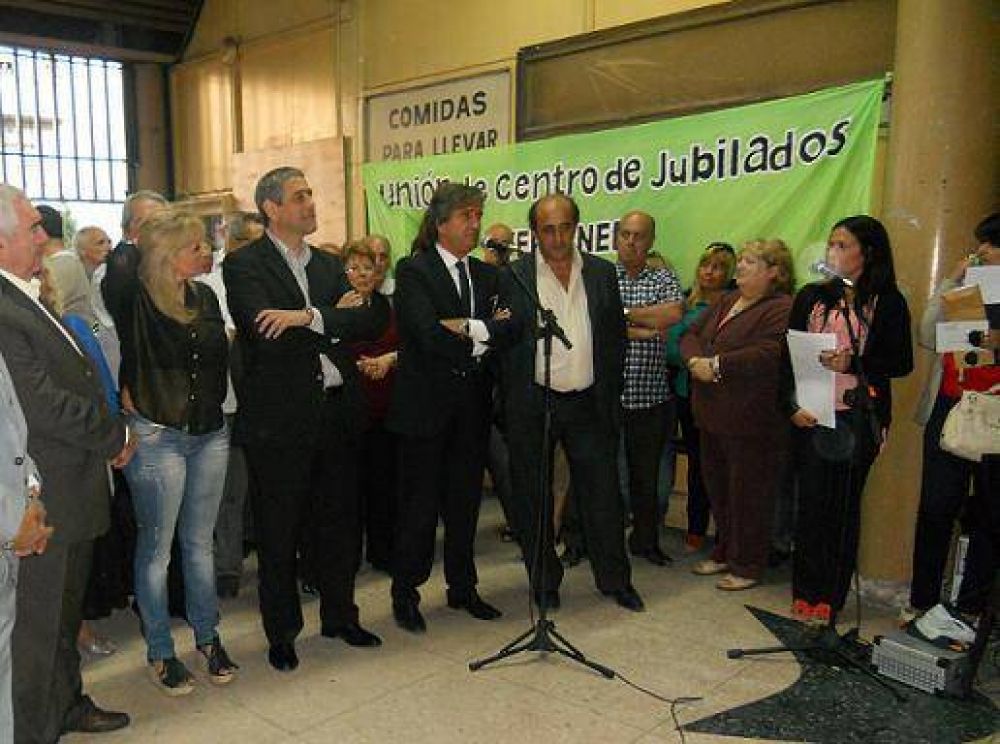 Inauguraci�n de la Federaci�n de Jubilados de Avellaneda