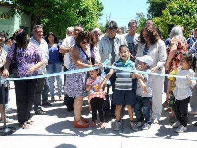 M�s asfaltos para El Refugio