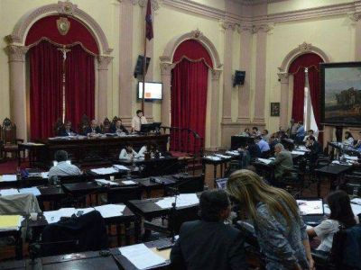 En diputados denuncian atropellos a campesinos