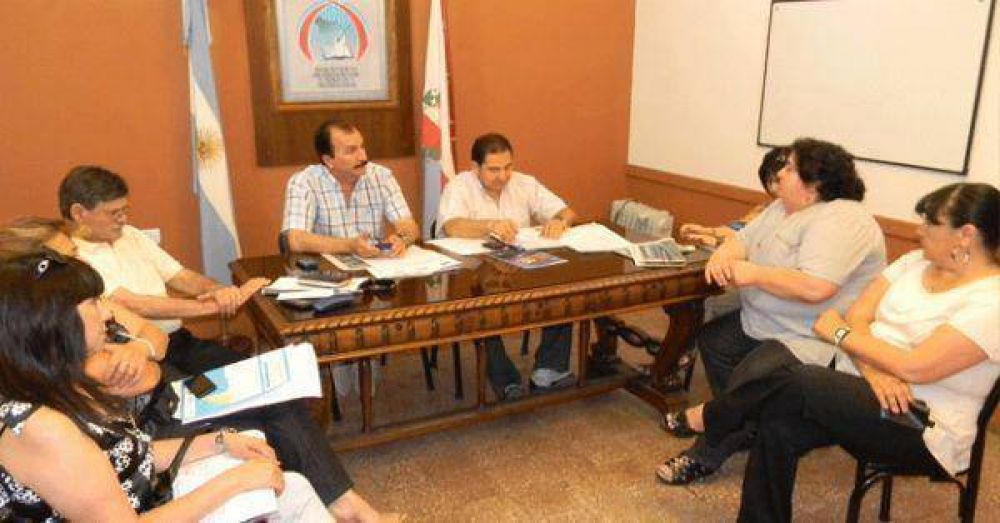 El Ministro Flores recibi� a dirigentes nacionales de la CTERA 