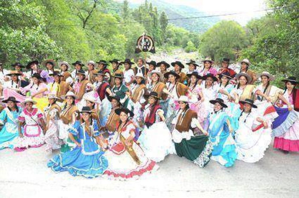 Contin�an las actividades De la Semana de la Tradici�n