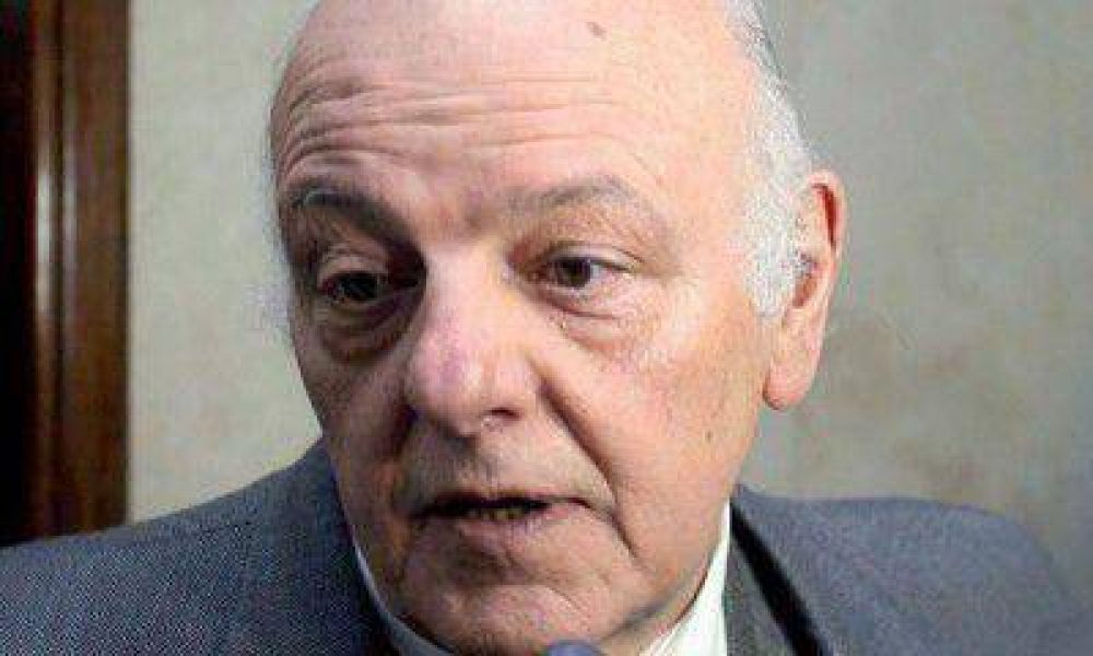 La UCR afirma que el desdoblamiento por decreto es inconstitucional 