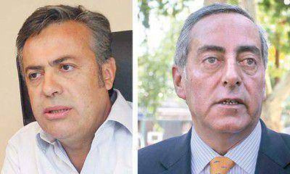 Sigue le "fuego cruzado" entre Capital y Godoy Cruz por los prost�bulos 
