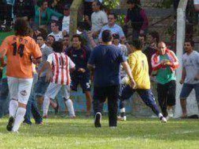 Tribunal de disciplina cit� a futbolistas por incidentes en final de Liga de Pehuaj�