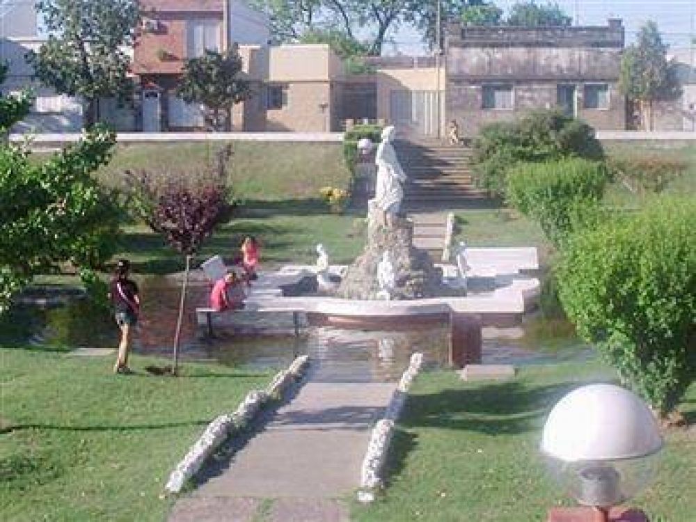 Otra vez, agua en la Placita Honda