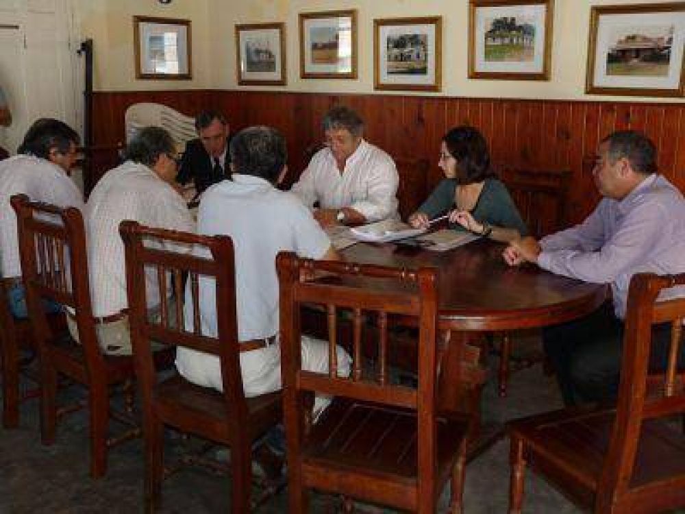 La comisi�n local de Emergencia Agropecuaria evalu� solicitudes de productores afectados