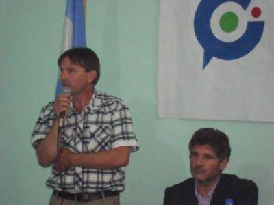 N�lson Schroder: �Asumimos este desaf�o para construir una alternativa s�lida para los platenses�