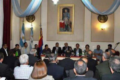 Colombi: por m�s relaci�n con los setenta municipios