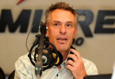 Zlotogwiazda se ir�a de radio Mitre