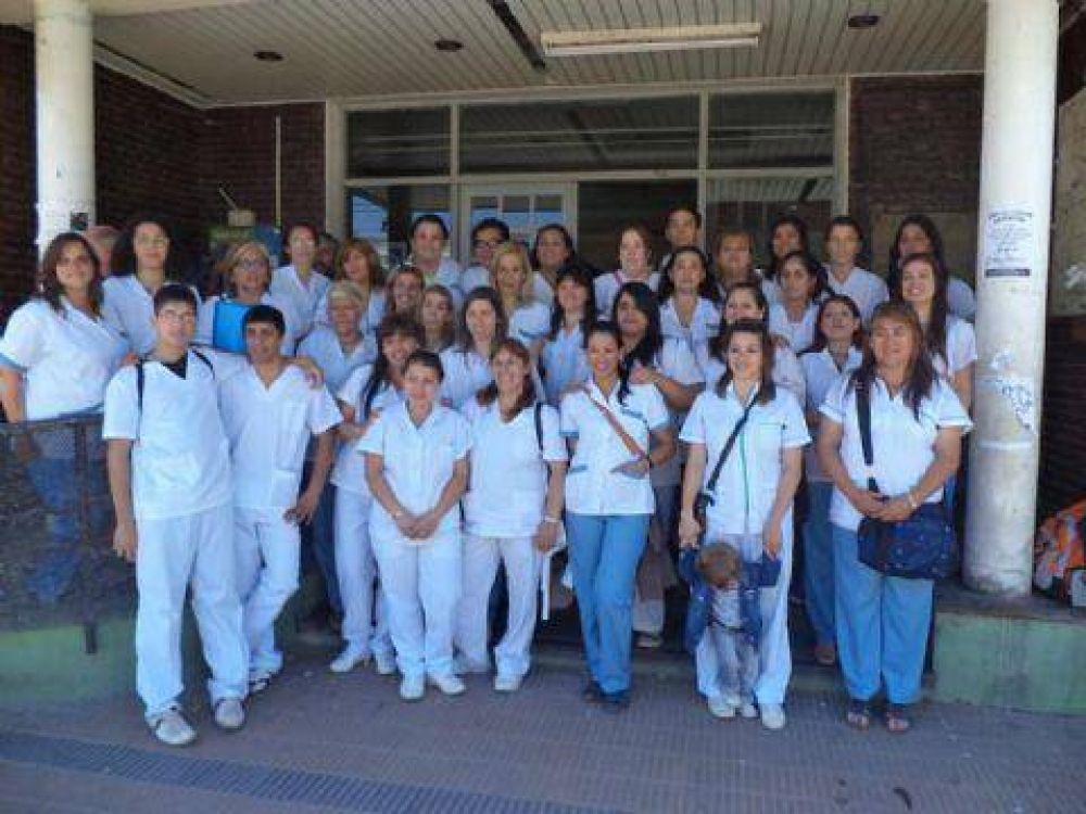 Carrera Terciaria de Enfermer�a finaliza su ciclo lectivo con 36 alumnos a punto de egresar