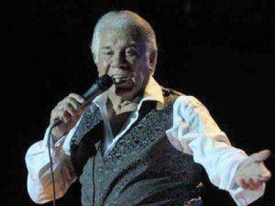 Lomas disfrut� una noche tanguera con El negro Lavi�