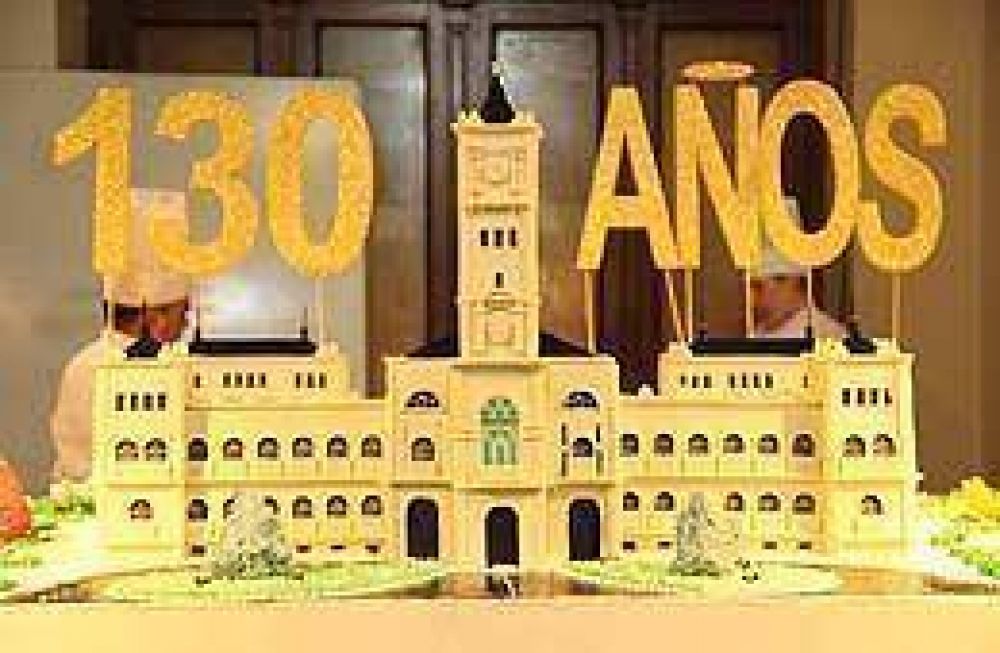 Ya est� lista la super torta por el 130� aniversario de la Ciudad