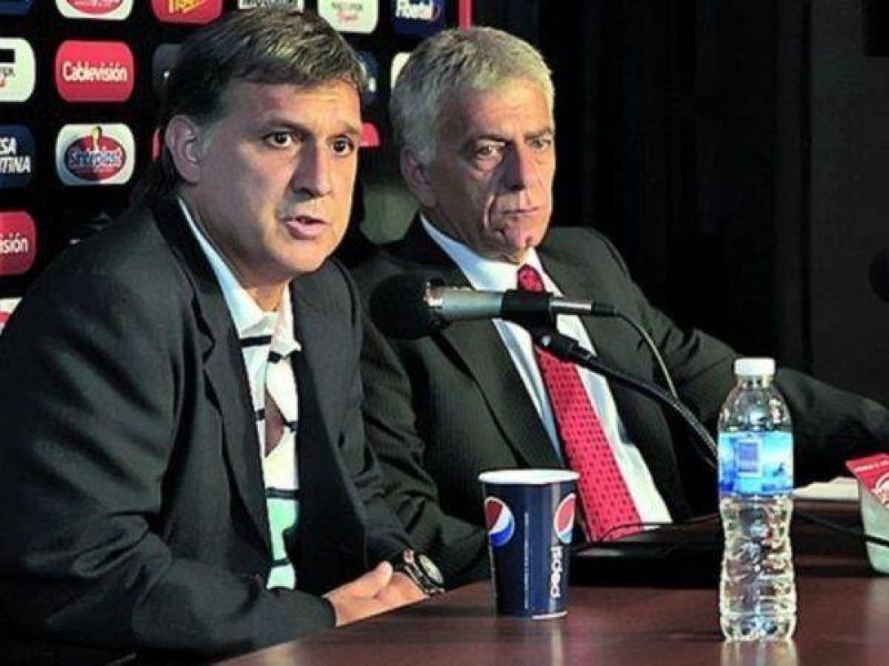 Lorente y un mensaje directo, sin doble lectura: "Que tachen a Martino para dirigir a Boca"