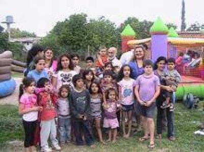 El consejal Jose Felix Bogado comparti� festival infantil  en barrio Urbanizaci�n Espa�a 