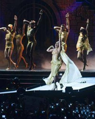 Lady Gaga impact� con un show que hizo bailar a miles de fans
