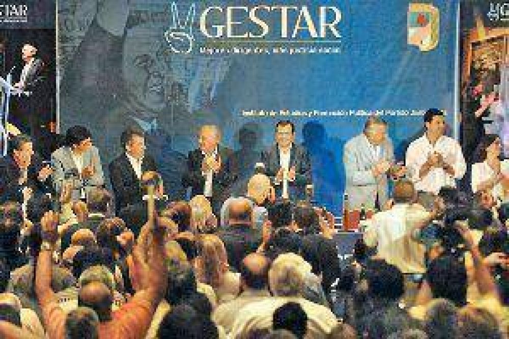 Contundente apoyo de Zamora y del PJ nacional a la gesti�n de Cristina 