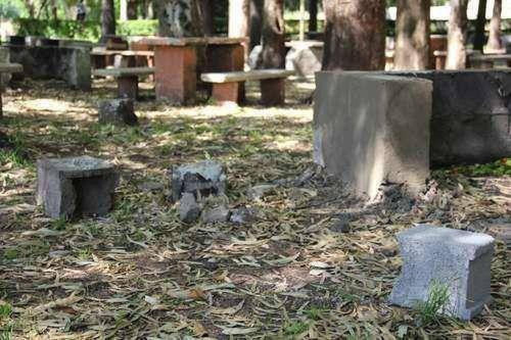 DESTROZOS EN EL BALNEARIO MUNICIPAL