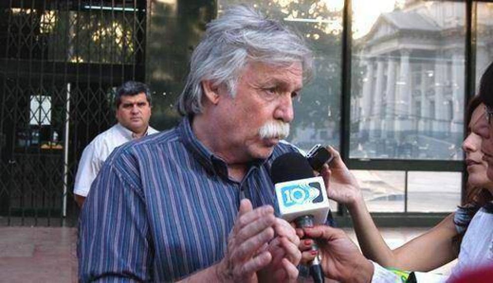 Mestre revisar� la situaci�n de 2.600 contratados