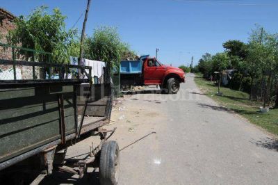 Varadero Sarsotti: descargan basura en casas particulares 
