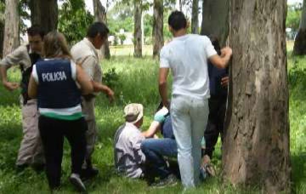 Redujeron a un hombre que caminaba por la calle armado con una escopeta 
