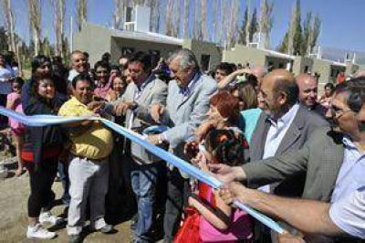Obras que significan progreso para J�chal	