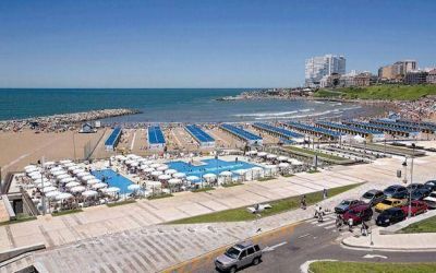 Balnearios: conflicto entre Municipio y empresarios por las carpas