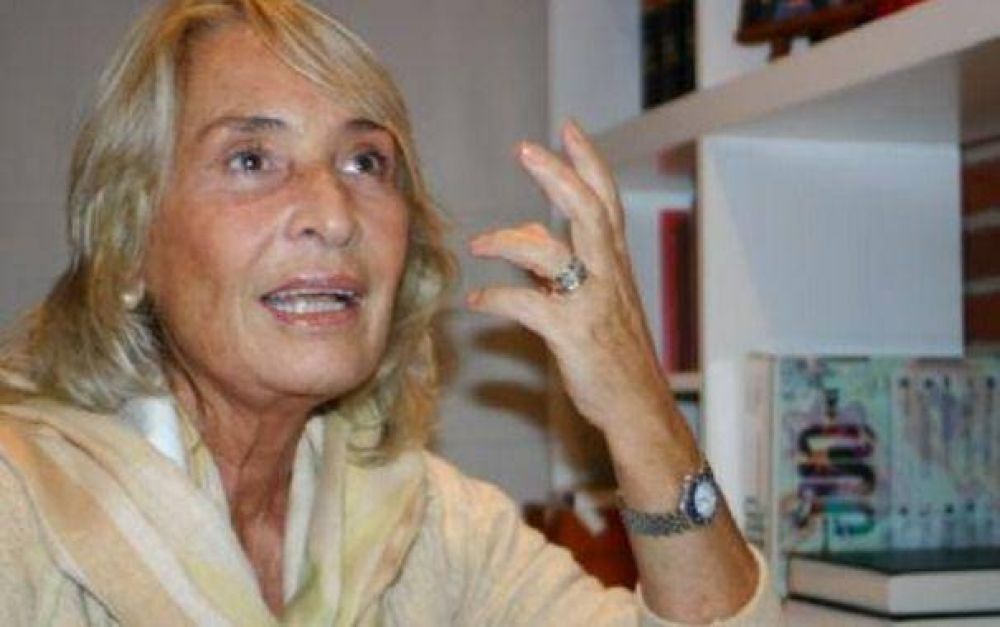 La presidenta del N�utico pide explicaciones, pero advierte que el da�o "est� hecho"