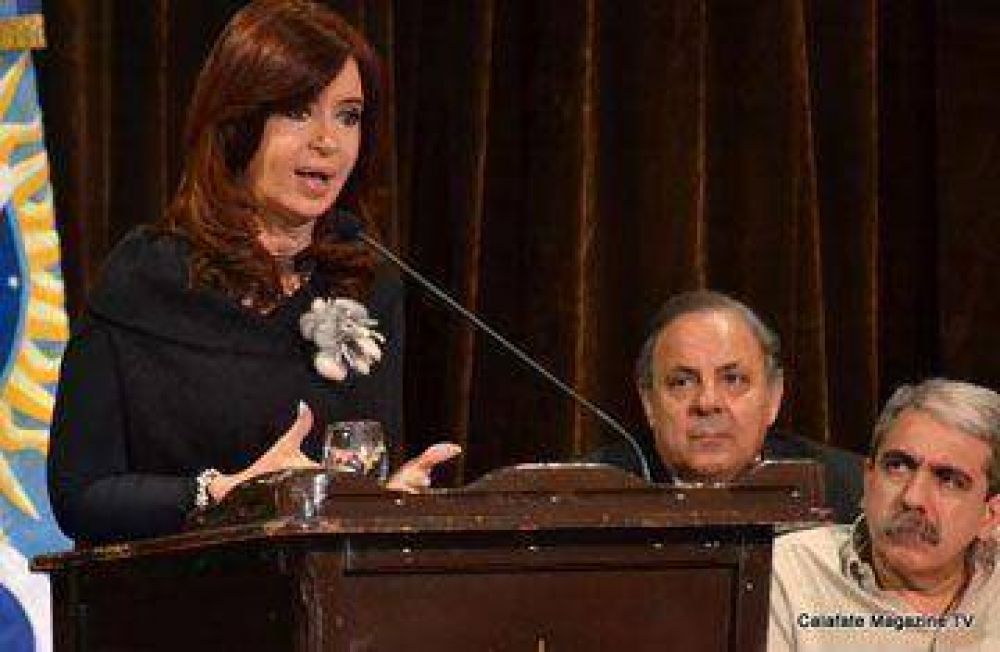 Cristina dijo que su gobierno seguir� ayudando a Santa Cruz