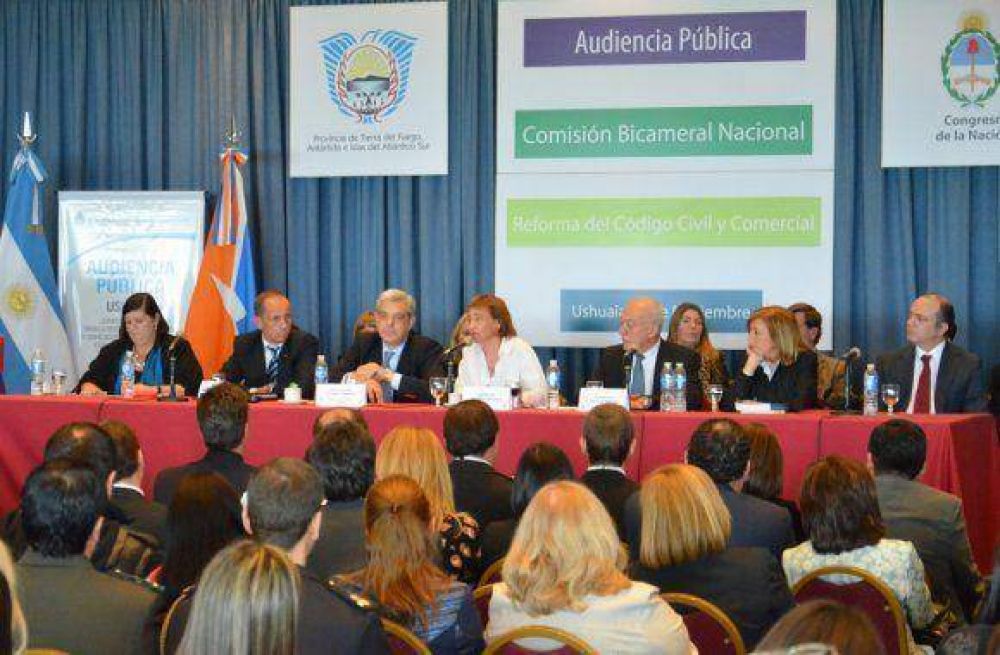 R�os: �Una discusi�n relevante para la Rep�blica� 