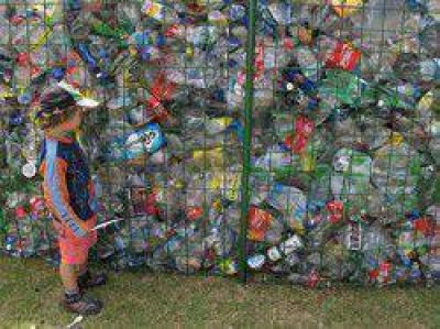 Se desechan 8 mil botellas pl�sticas por d�a