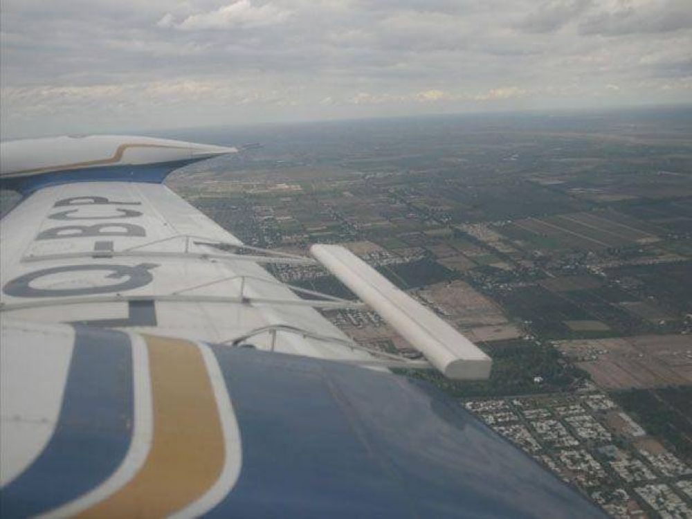 Los tres aviones de Contingencia siembran los focos de tormenta para evitar da�os por el granizo 