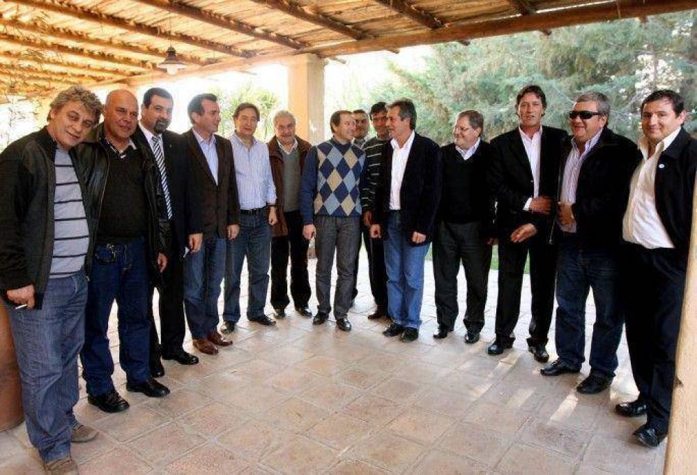 Vuelve Paco y planea reunirse con los intendentes peronistas por el presupuesto 