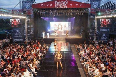 Mega desfile en Expo Tigre 2012