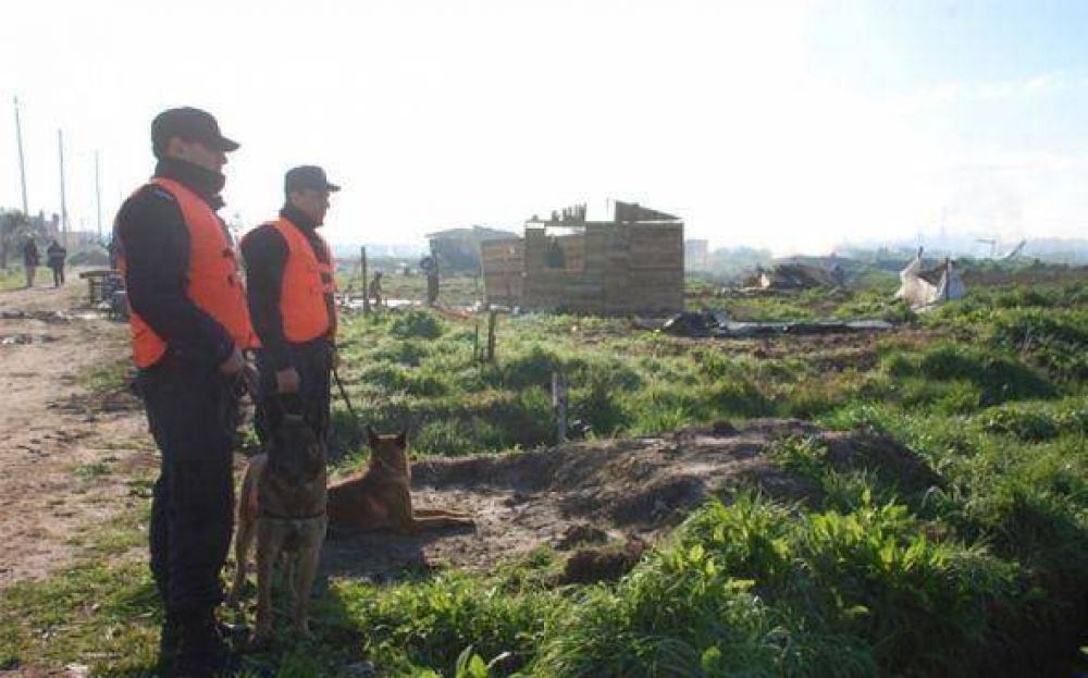 La polic�a evit� una toma masiva de terrenos en un barrio de Pilar