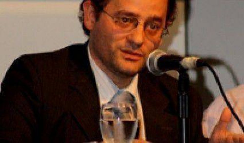 Di Gresia: "el di�logo es la �nica v�a para solucionar el paro docente"