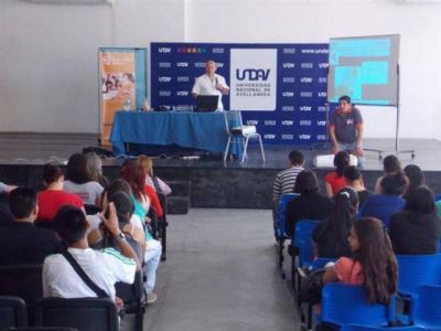 Salud capacit� a alumnos de la Universidad Nacional de Avellaneda