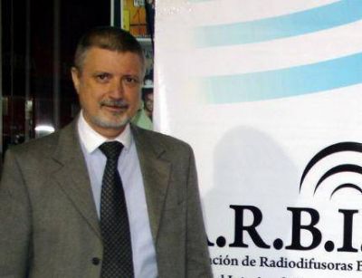 Luis L�zaro y un aviso al Multimedios La Capital: �Todos los grupos tienen la obligaci�n de cumplir con la Ley de Medios�